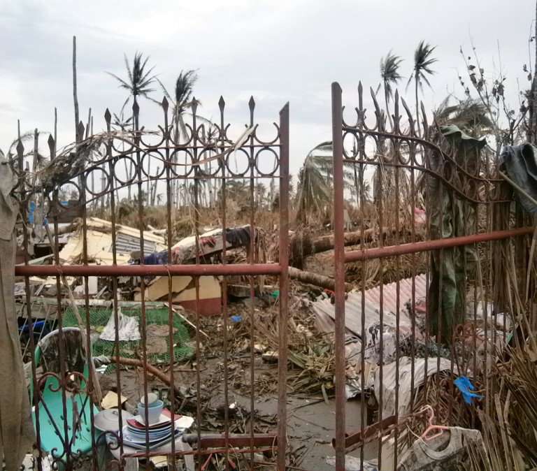 Typhoon_Debris_Gate